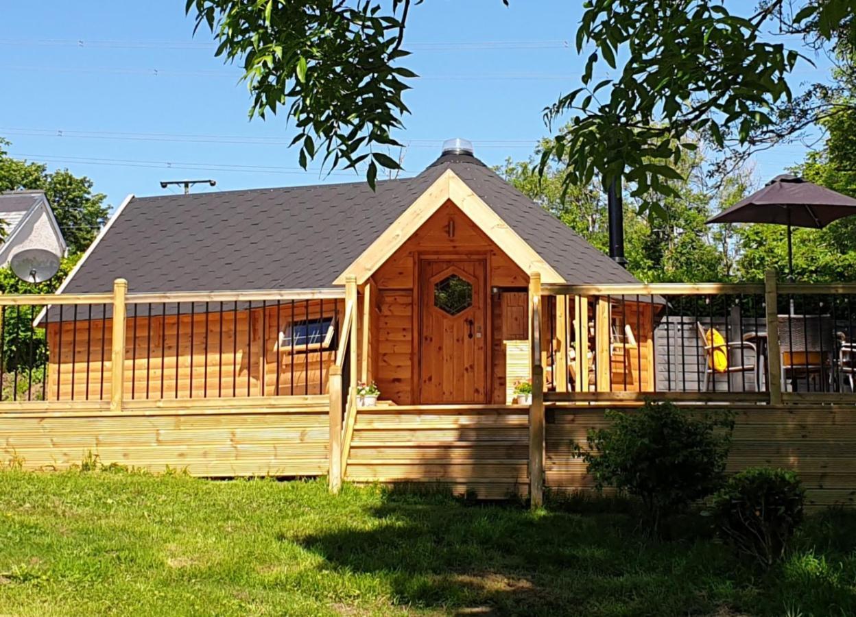 The Hive - Unique Log Cabin With Wood Burning Stove Ludchurch Dış mekan fotoğraf